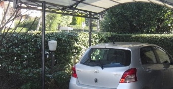 Pensiline per auto in policarbonato